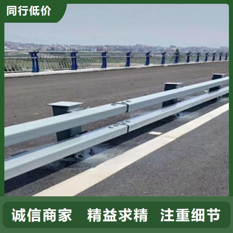 安徽大桥防撞立柱栏杆生产喷塑防撞护栏多少钱一吨